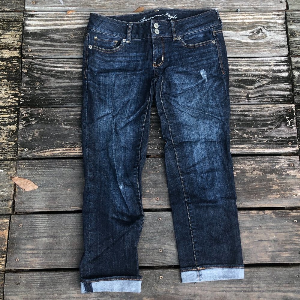 SOLD—American Eagle Darkwash Stretch Capri Cuffed Jeans